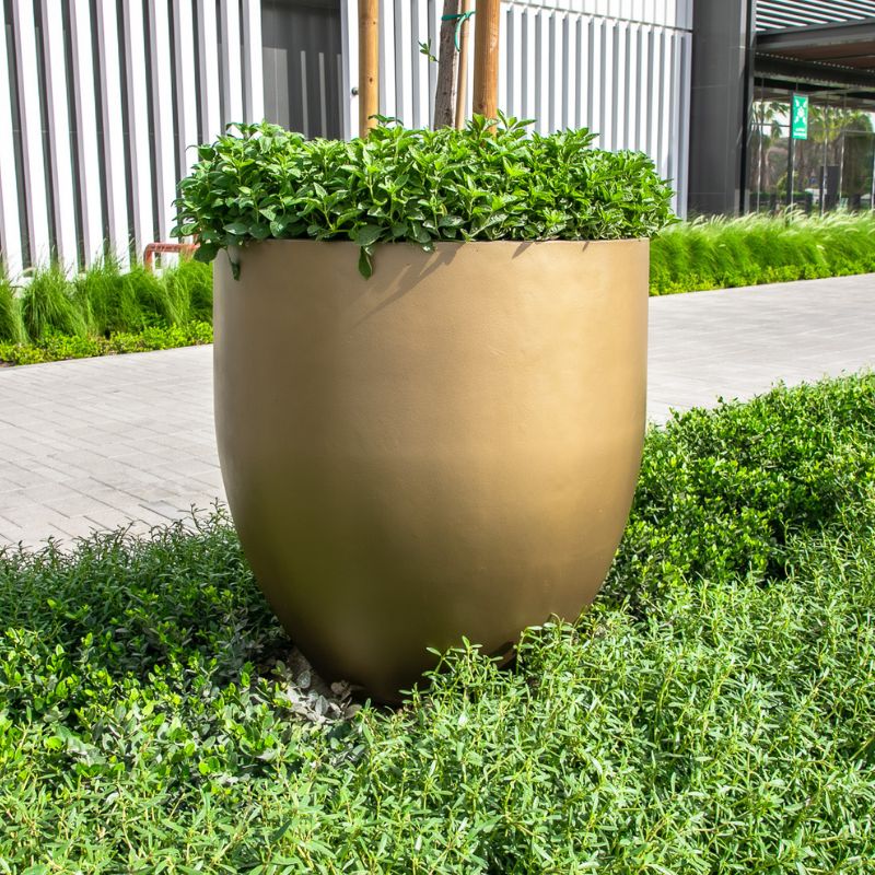 grp-planter-outdoor-setting